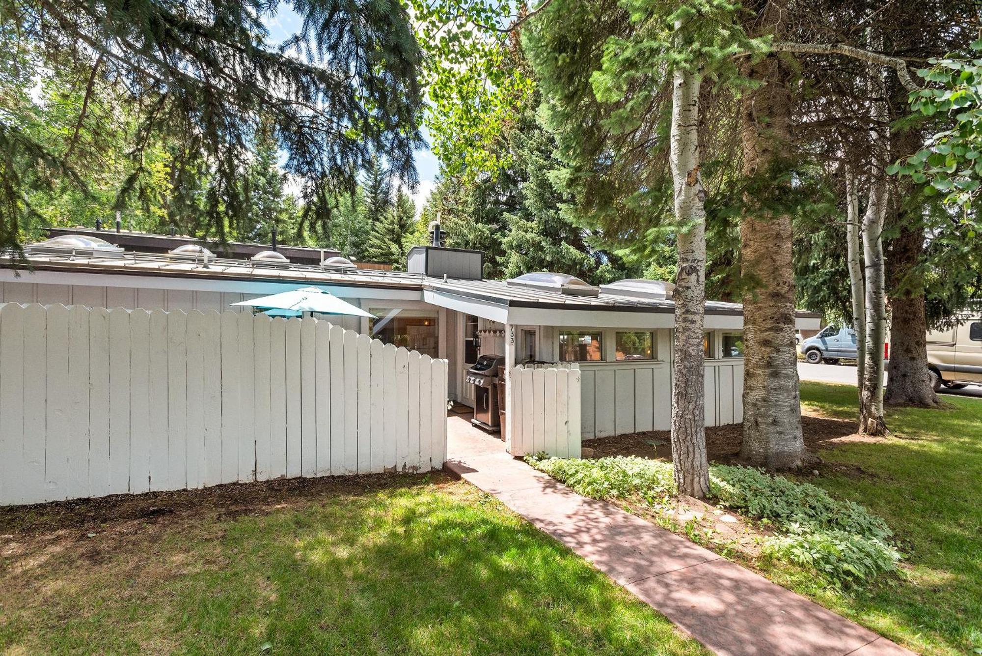 Aspen West End Home Exterior photo